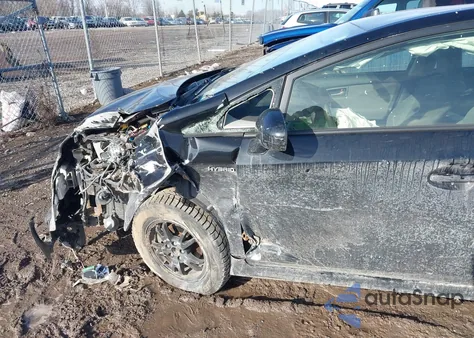 2013 Toyota Prius Three из США, поврежденный, VIN JTDKN3DU4D1726114